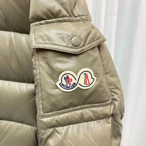 Moncler down jacket - Picture 7 of 7